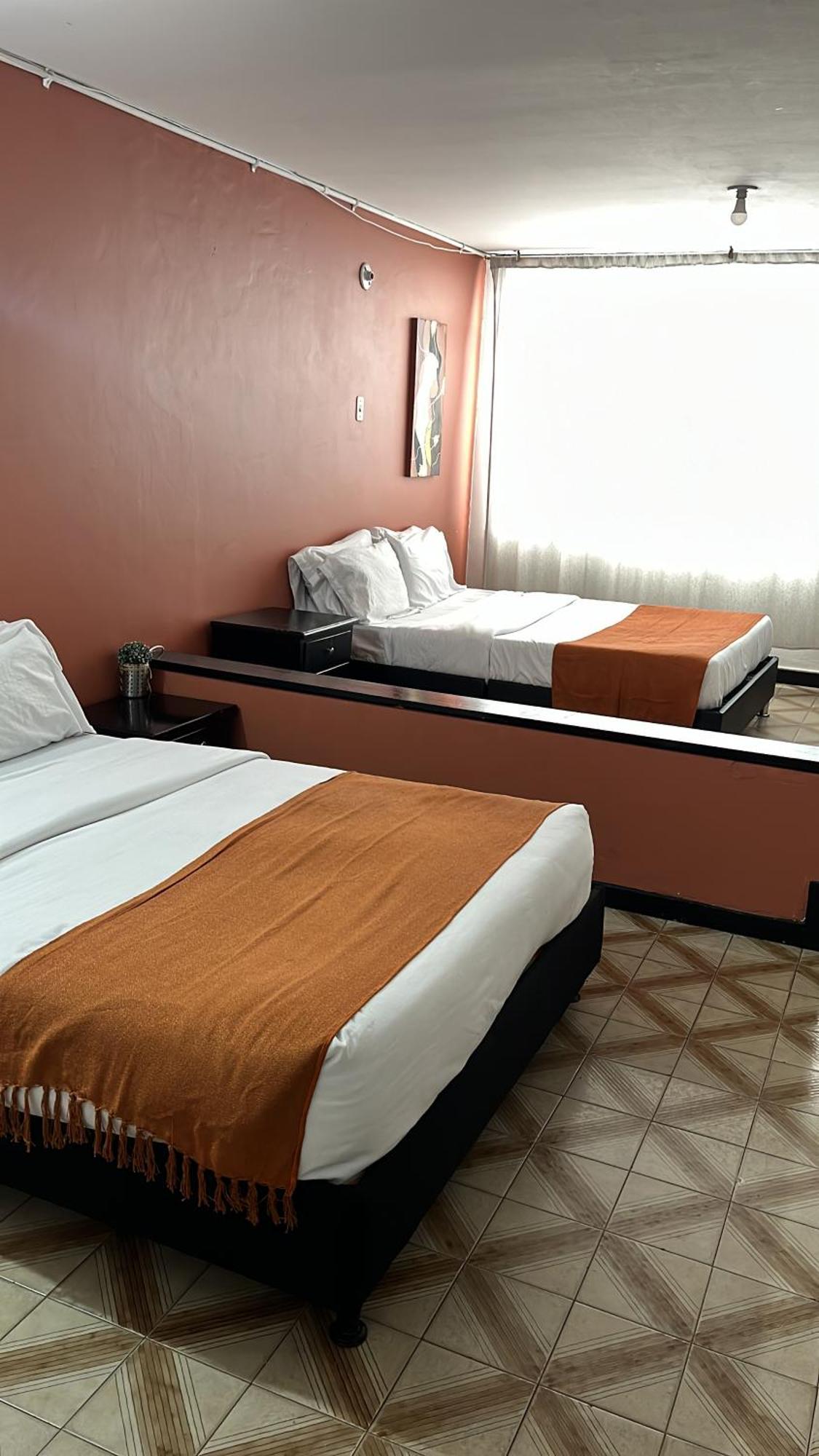 Way Maker 1 Hotel Bogota Bagian luar foto