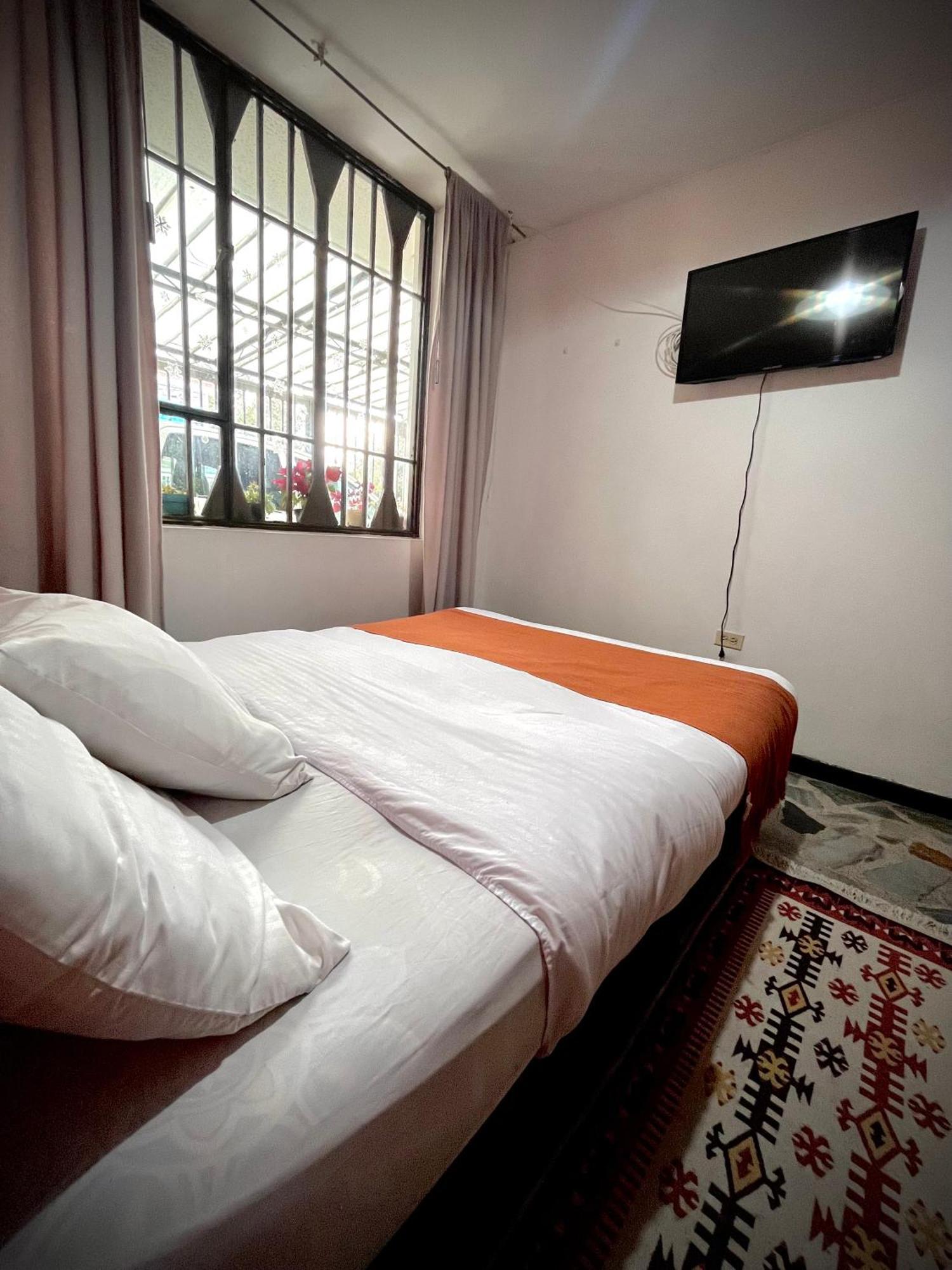 Way Maker 1 Hotel Bogota Bagian luar foto