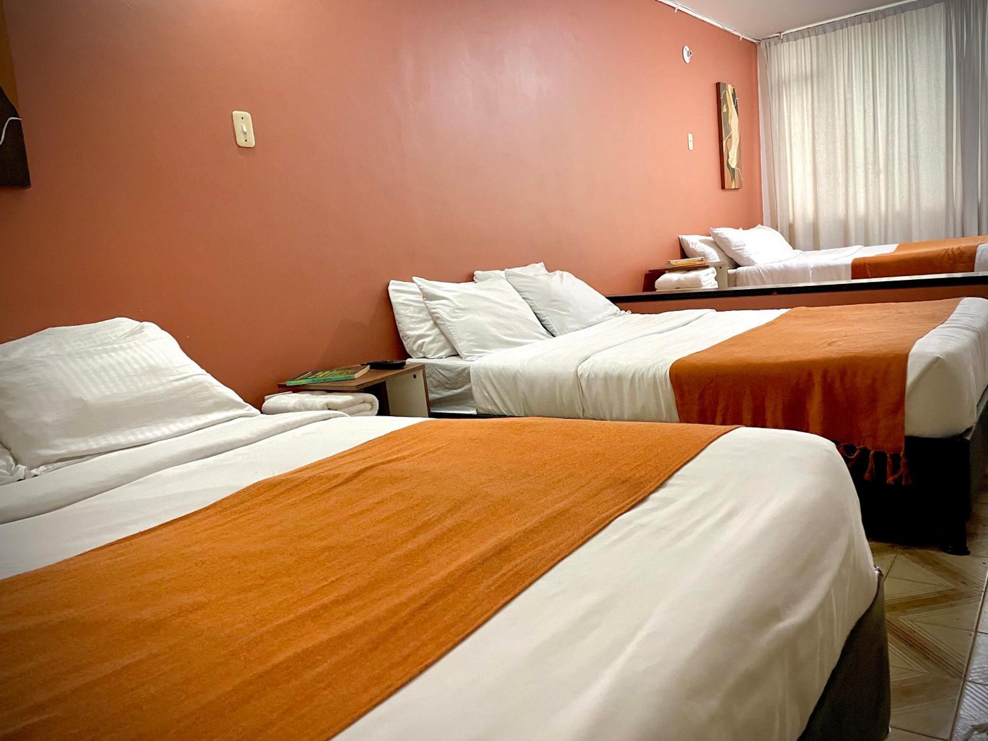 Way Maker 1 Hotel Bogota Bagian luar foto