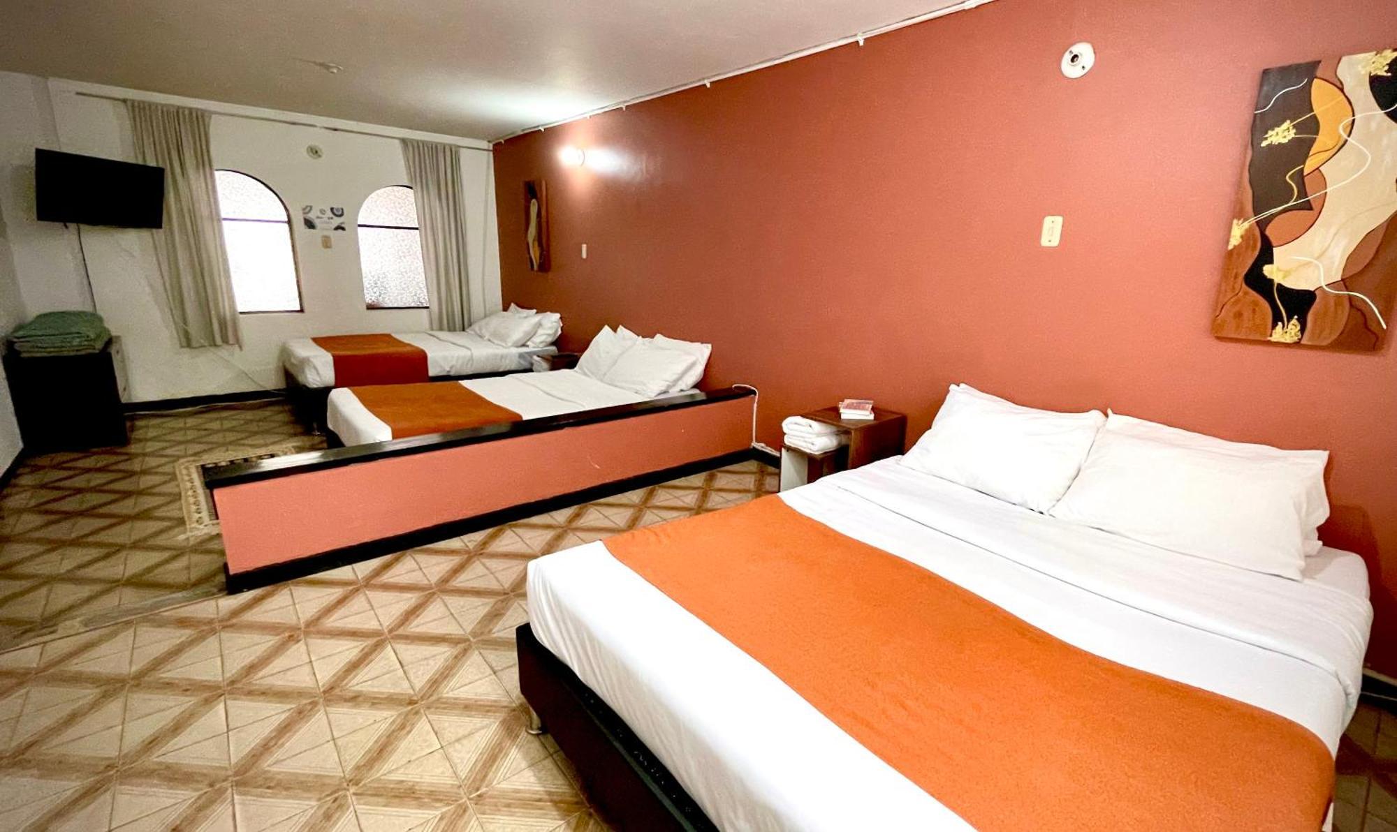 Way Maker 1 Hotel Bogota Bagian luar foto